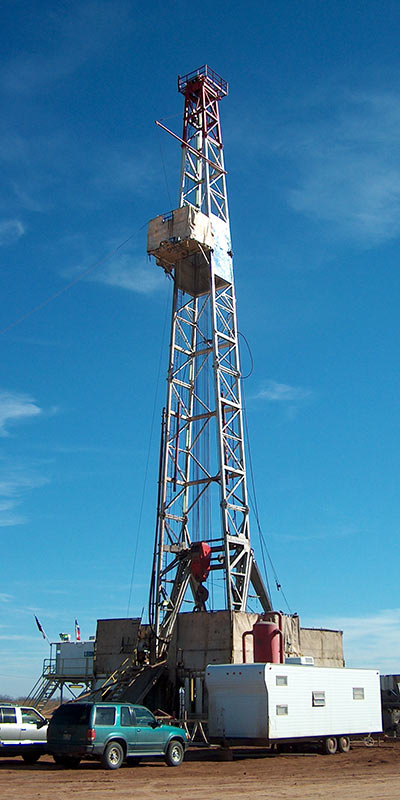 oil rig in Oklahoma drilling for oil